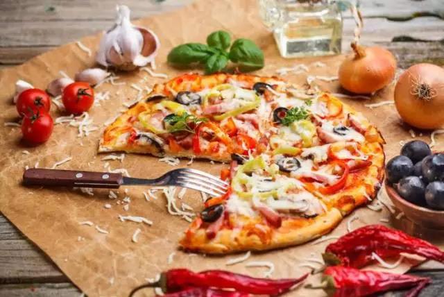 披萨让意面带着味蕾走遍意大利