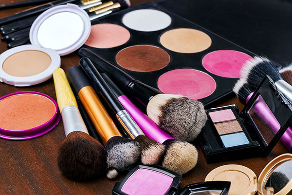 化妆品行业的发展特色和优势